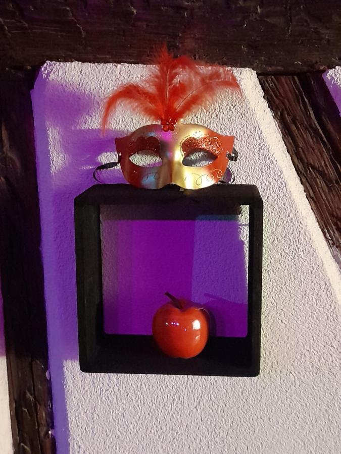 Love Room Le Rouge Et Noir บาร์ ภายนอก รูปภาพ