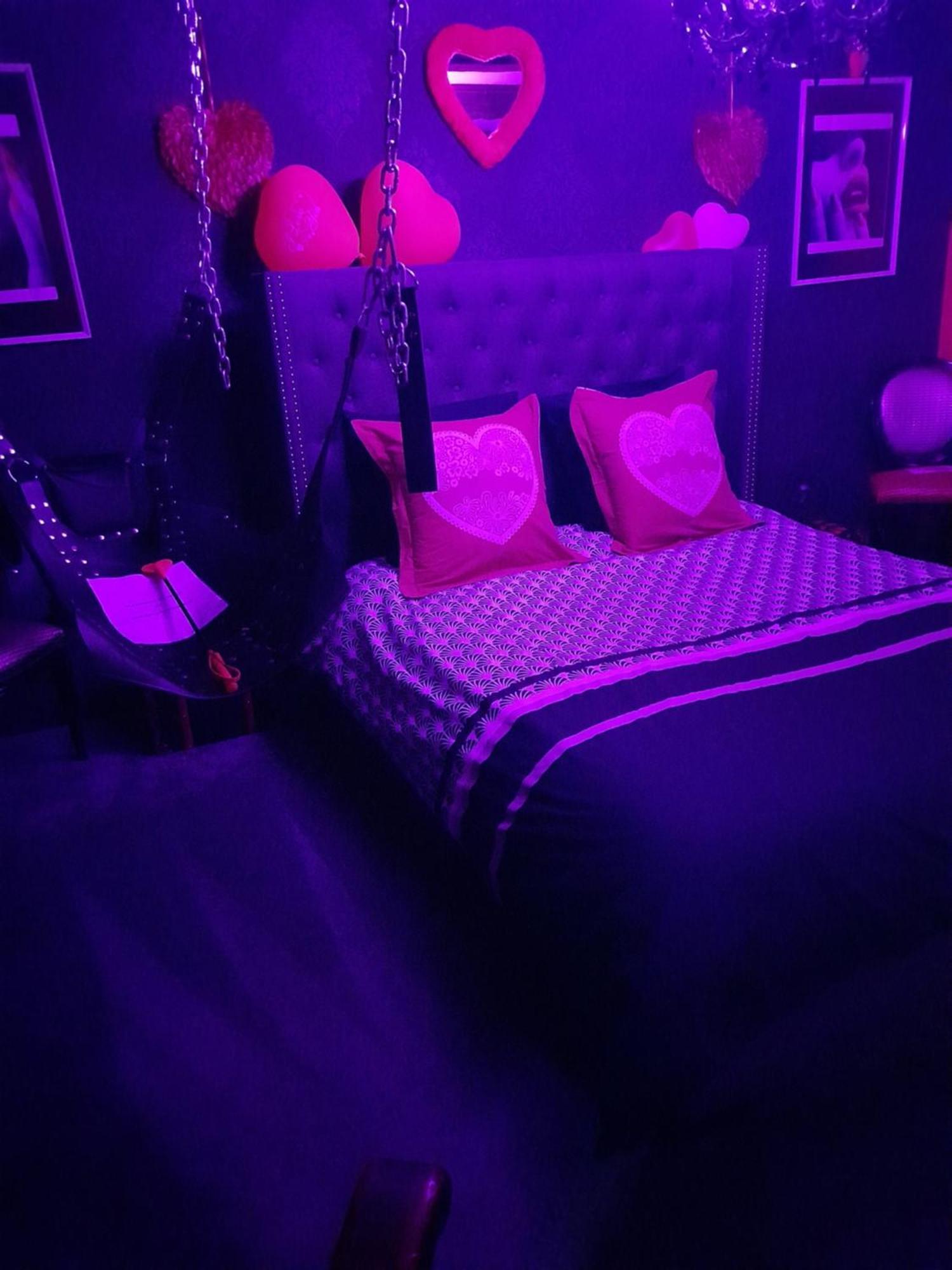 Love Room Le Rouge Et Noir บาร์ ภายนอก รูปภาพ